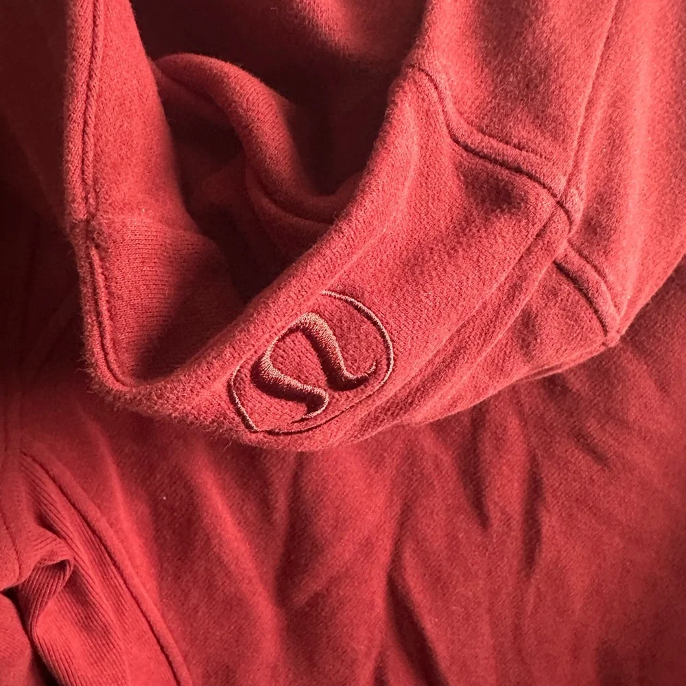 Lululemon Scuba Hoodie size 10 - Picture 4 of 4